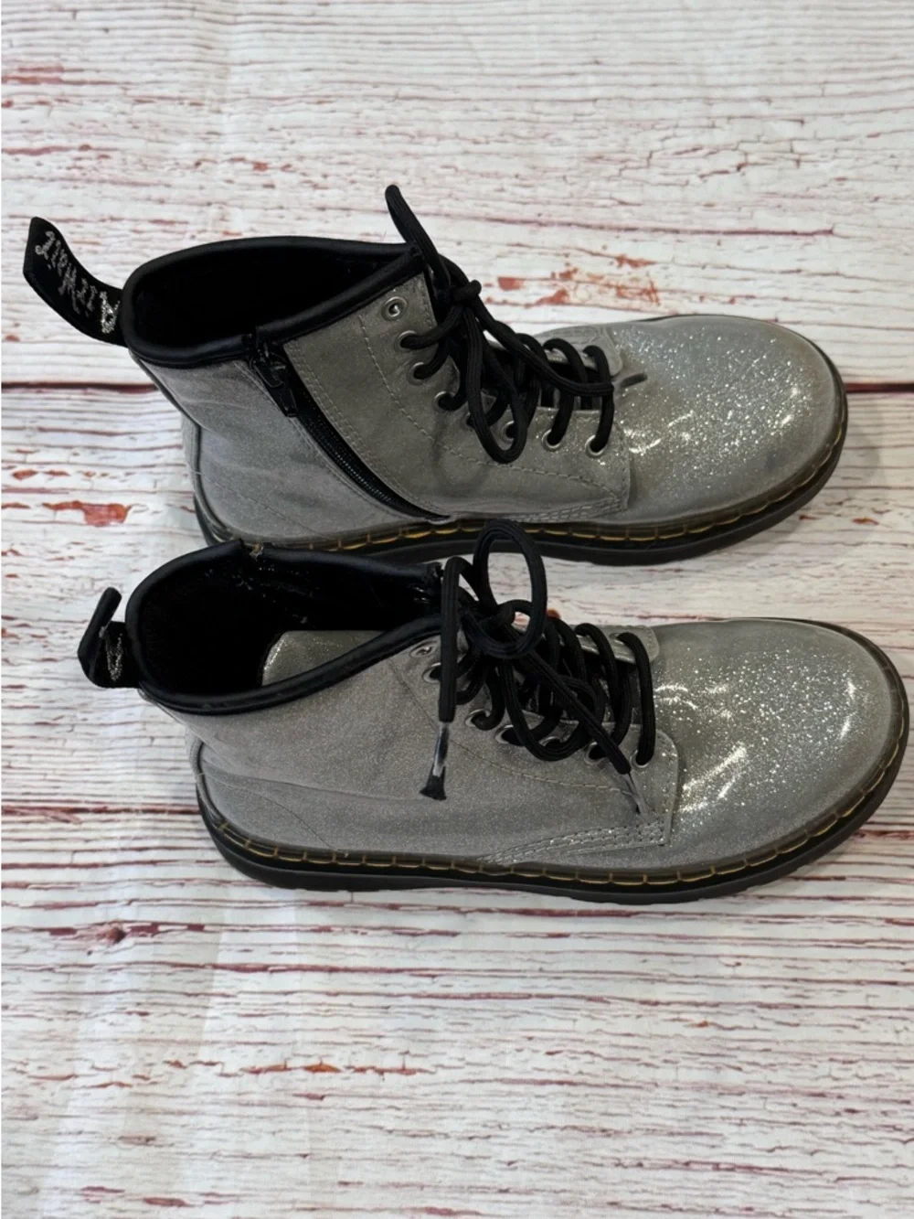Dr Martens Docs Zavala J Combat Boots in Silver Glitter Sz 2
